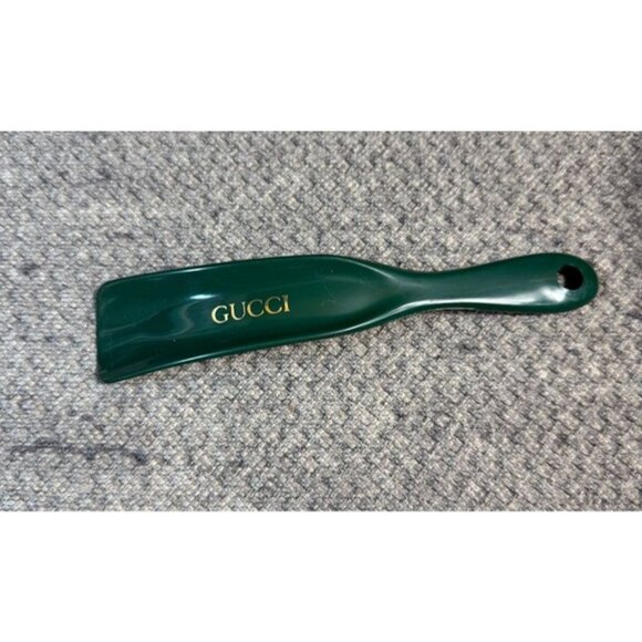 GUCCI Shoehorn Green 7" with Iconic GUCCI logo in gold - Picture 1 of 6